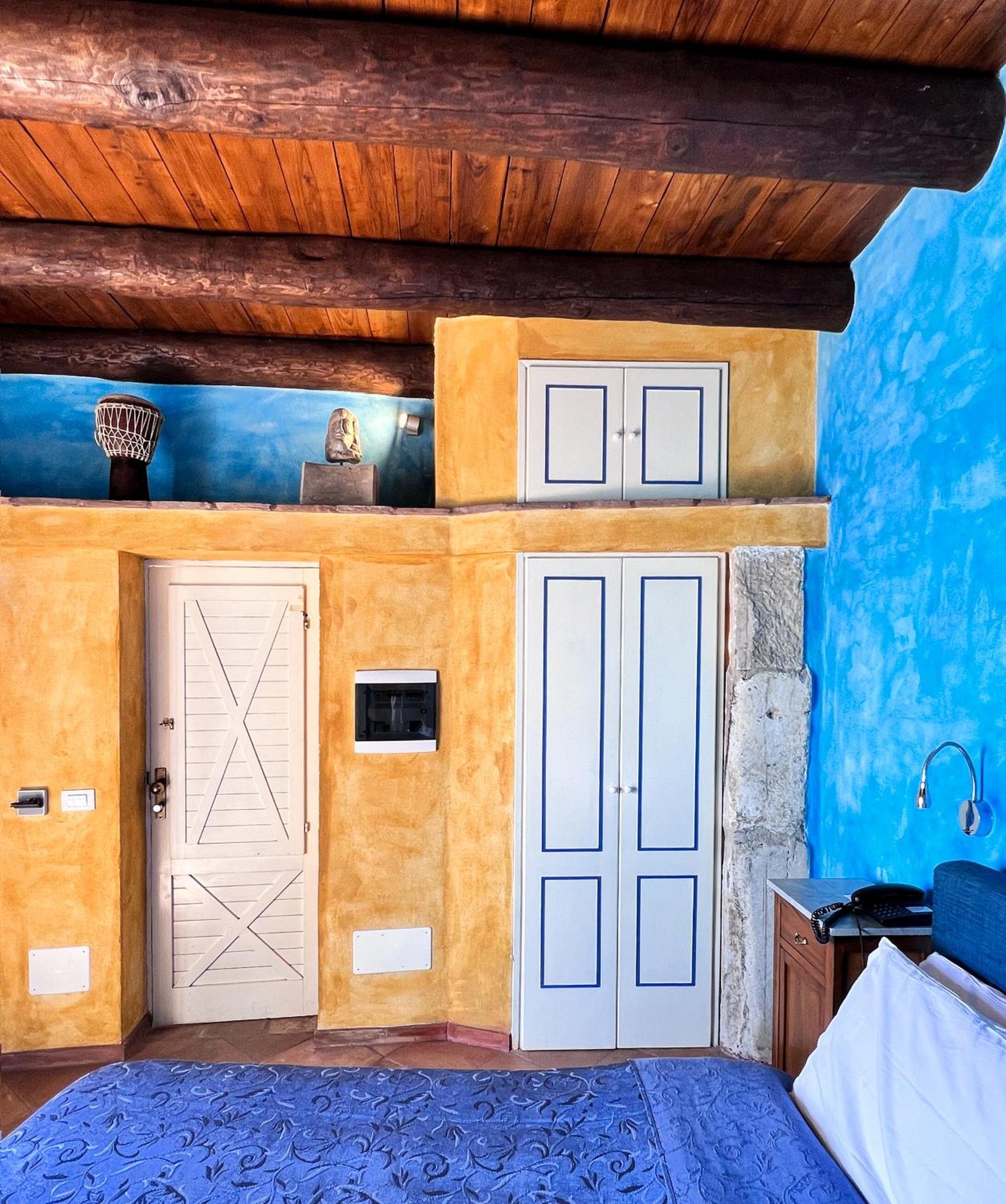 Aeneas' Landing Resort Gaeta Rum bild